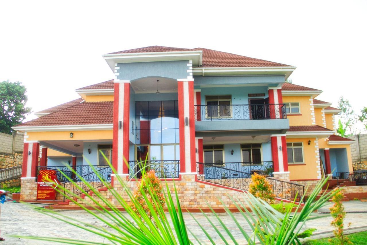 Fort Portal Fort Heights Homestay מראה חיצוני תמונה