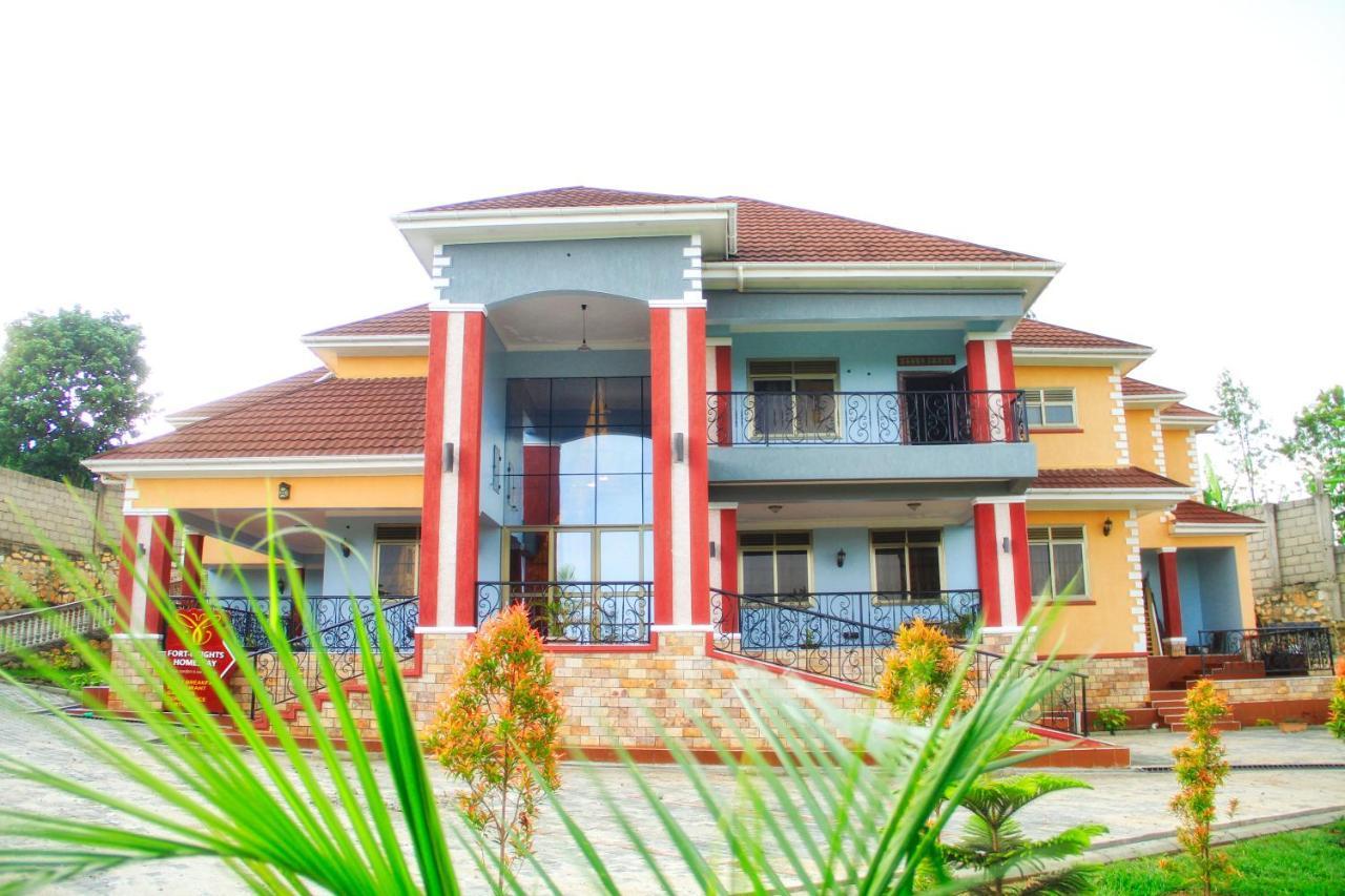 Fort Portal Fort Heights Homestay מראה חיצוני תמונה