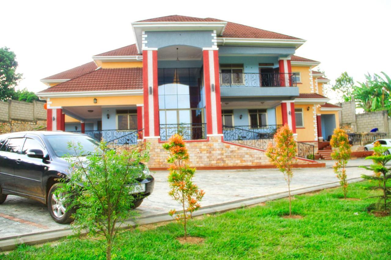 Fort Portal Fort Heights Homestay מראה חיצוני תמונה