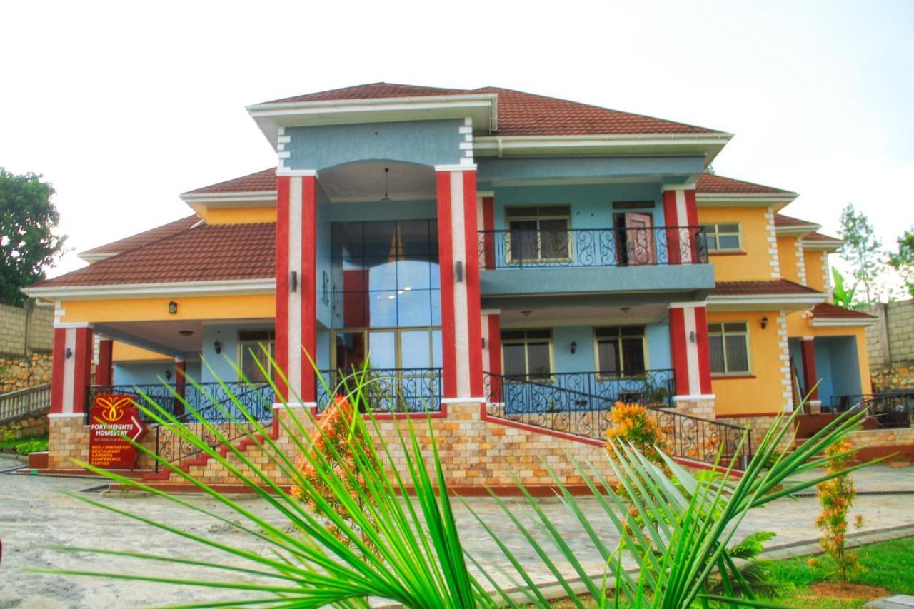 Fort Portal Fort Heights Homestay מראה חיצוני תמונה